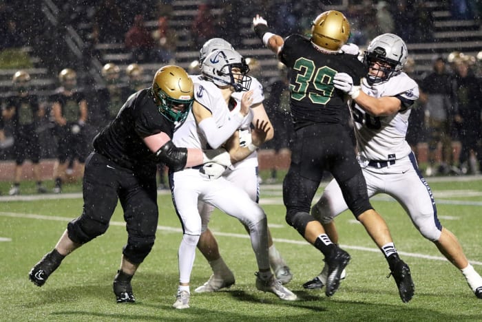 a Jesuit Lake Oswego football Oregon November 3 2023 Dan Brood 34